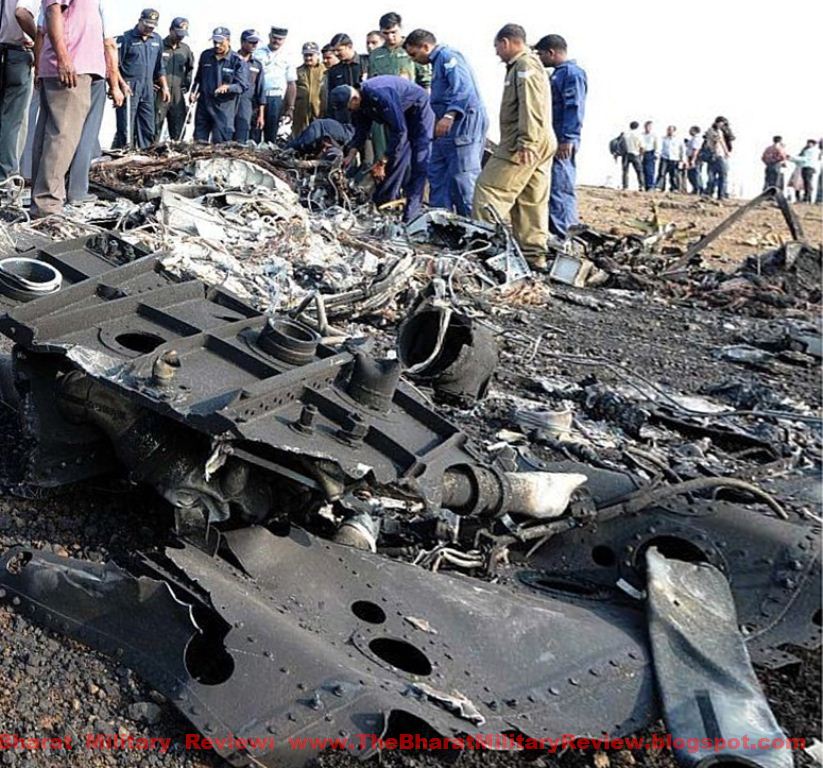 Indian+Air+Force+Su-30+MKI+fighter+jet+Crashes+pilots+safe+destroyed+first+2nd+third+1+2+3+4+5+11+12+1+3+14+%25288%2529.jpg
