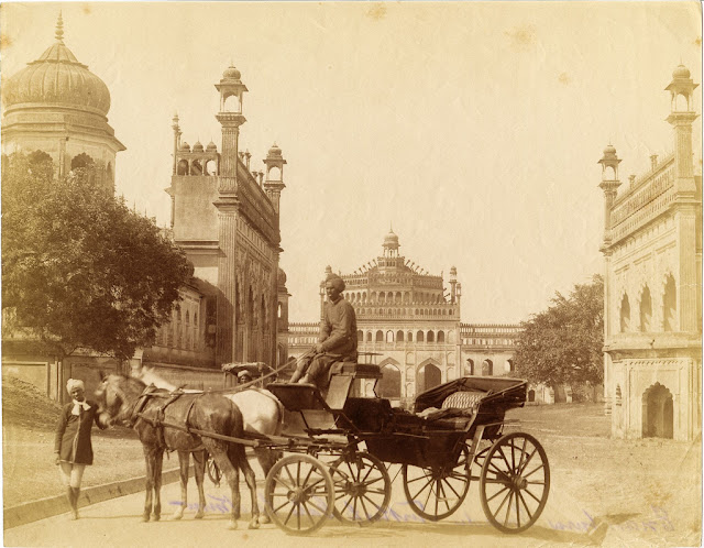 Horse+Carriage+in+front+of+the+Turkish+Gate+in+Lucknow+-+1880%2527s.jpg
