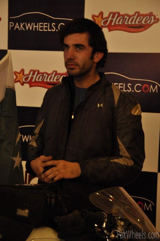 348186-PakWheels---Moin-Khan-Welcome-Event----Pictures-Page---5-----DSC0180--1600x1200-.JPG