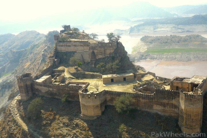210630-Pictures-of-Pakistan-fort.jpg