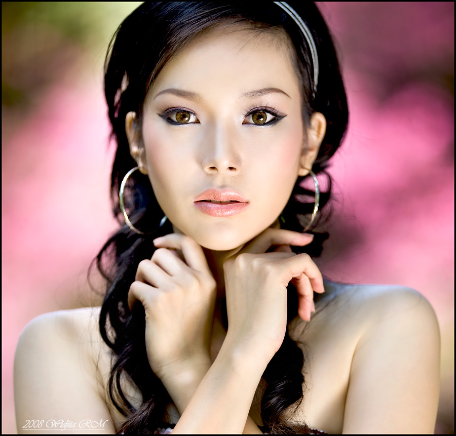 Asian_Beauty_by_widjita.jpg