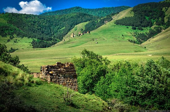 beautiful-scenery-of-the-mountain-ingushetia-russia-3-small.jpg