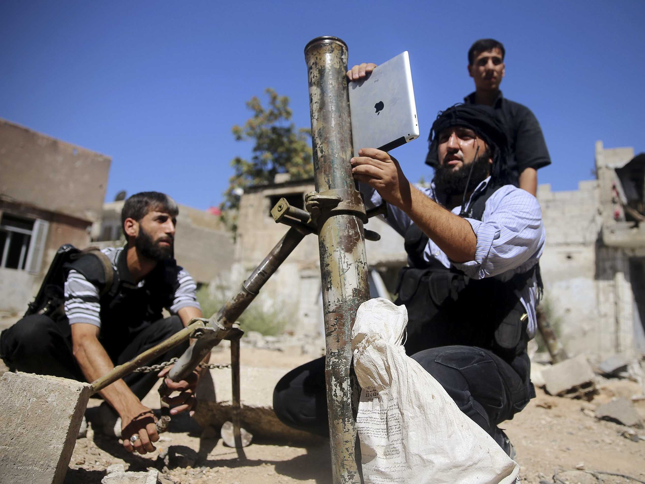 syrian-rebels-are-using-ipads-to-fire-off-mortars.jpg