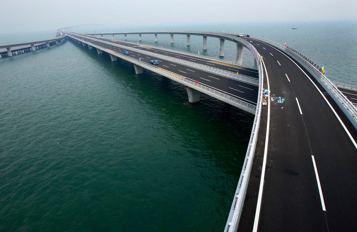 16-billion-the-jiaozhou-bay-bridge-is-the-worlds-longest-cross-sea-bridge-stretching-nearly-26-miles--almost-the-length-of-a-marathon.jpg