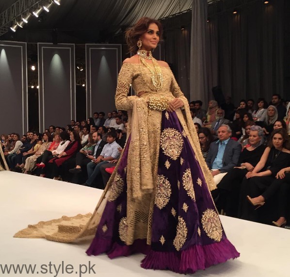 Pakistani-Golden-Party-wear-Dresses-7.jpg
