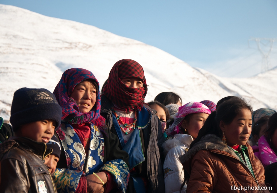 tibetan-villagers-in-amdo.jpg