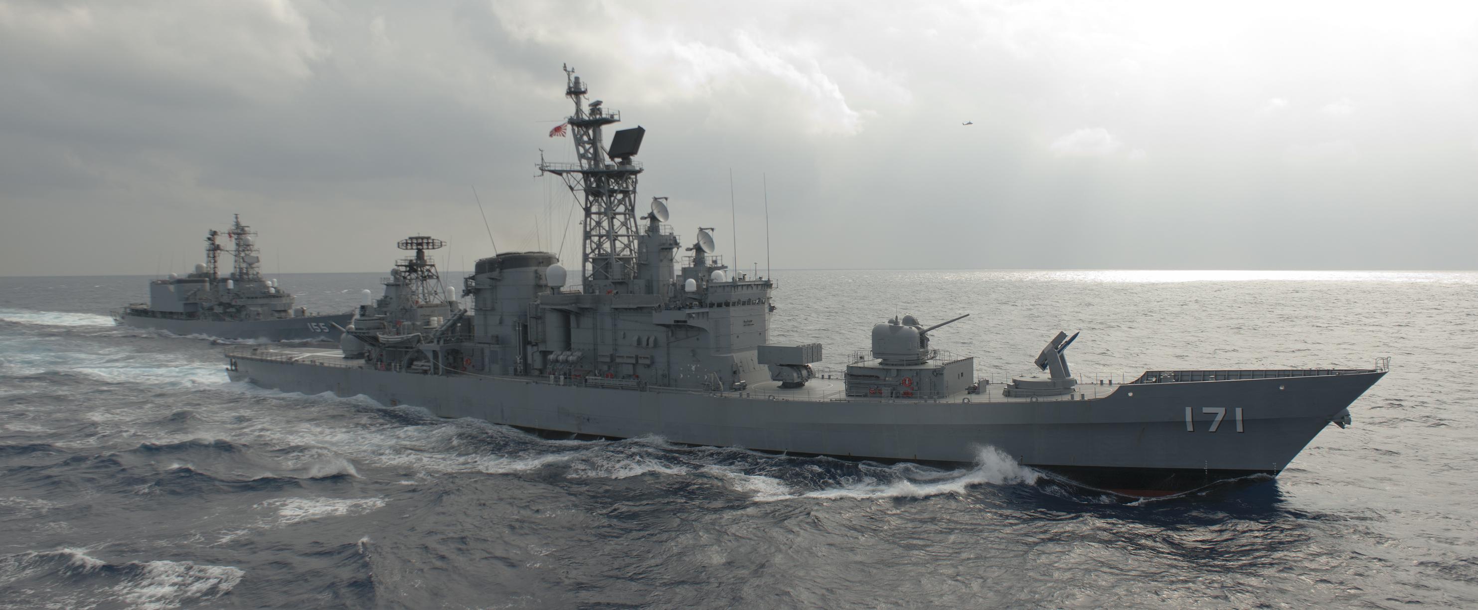 US_Navy_101206-N-2562W-015_The_Japan_Maritime_Self-Defense_ships_JS_Hatakaze_(DDG_171)_and_JS_Hamagiri_(DD_155)_steam_in_formation_during_Keen_Swor.jpg
