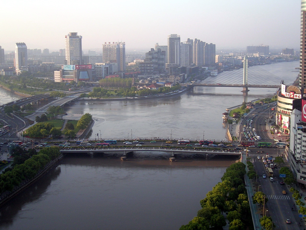 Juncture_of_three_main_rivers_in_Ningbo_China.jpg
