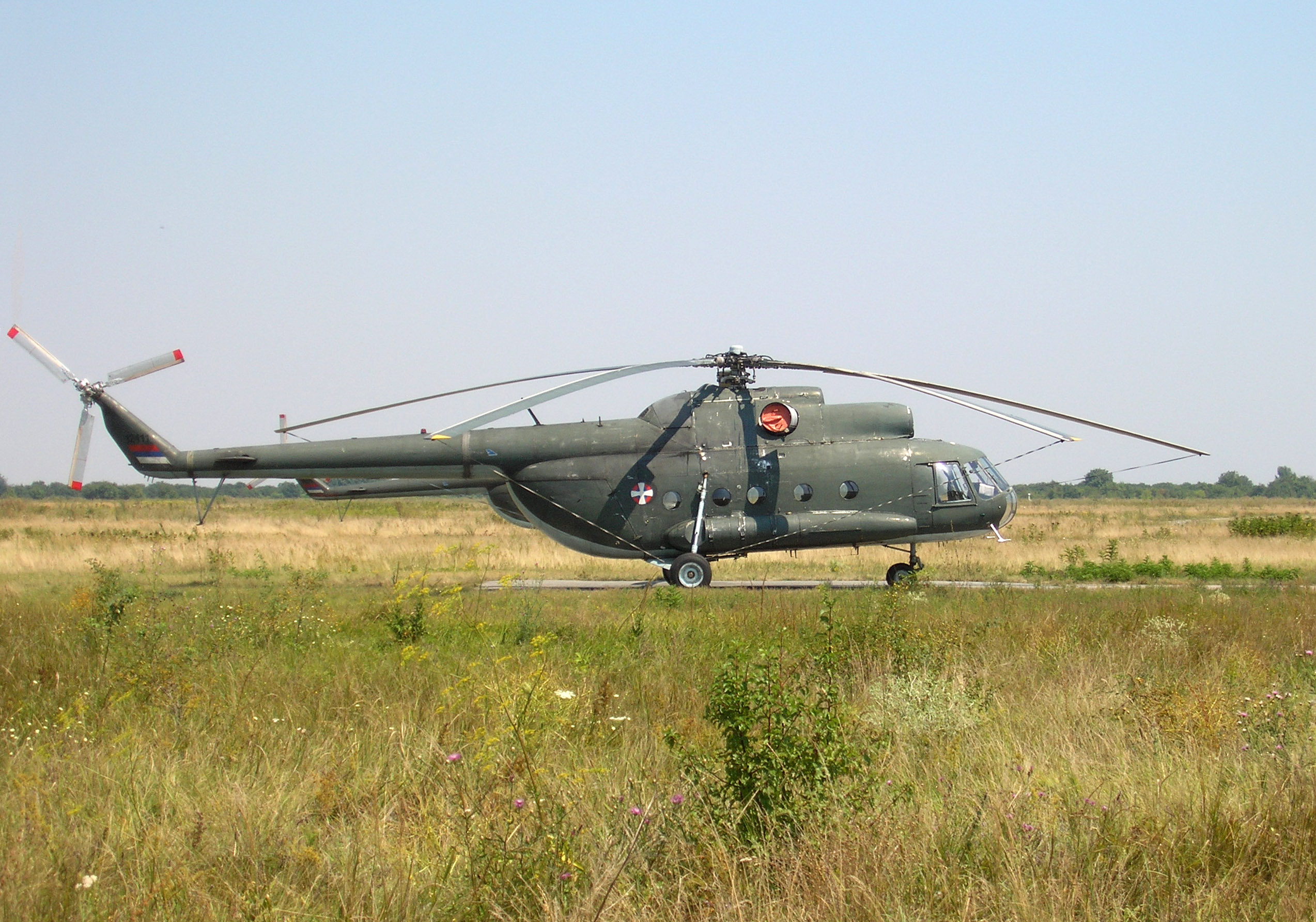 Mi-8T_12411_V_i_PVO_VS%2C_august_04%2C_2008.JPG