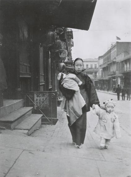 Chinese_American_Mother_and_2_Children_B.jpg