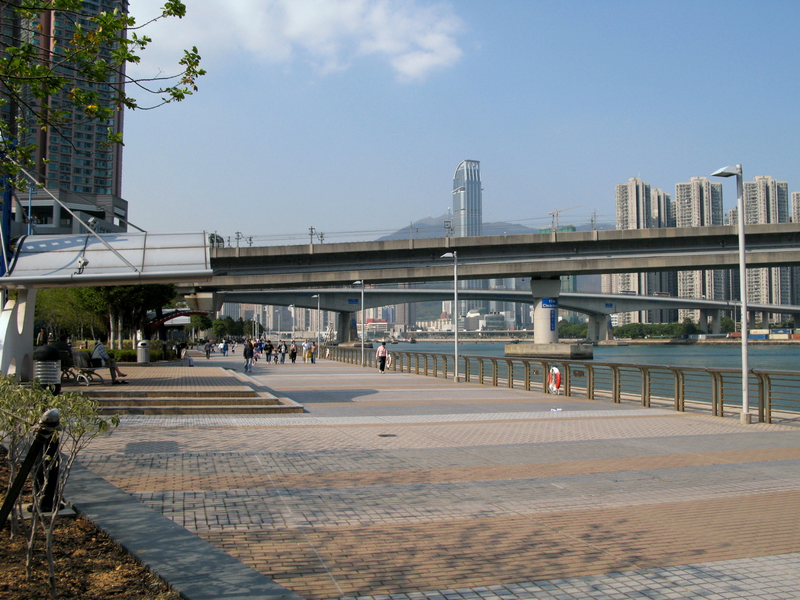 HK_Tsing_Yi_Promenade_view1.jpg