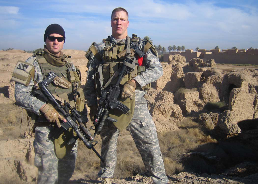 Two_19th_Group_Special_Forces_Soldiers_in_Babil_Province_Iraq.jpg