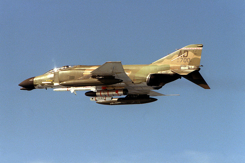 800px-F-4D_with_HARM_near_Eglin_AFB_1983.JPEG