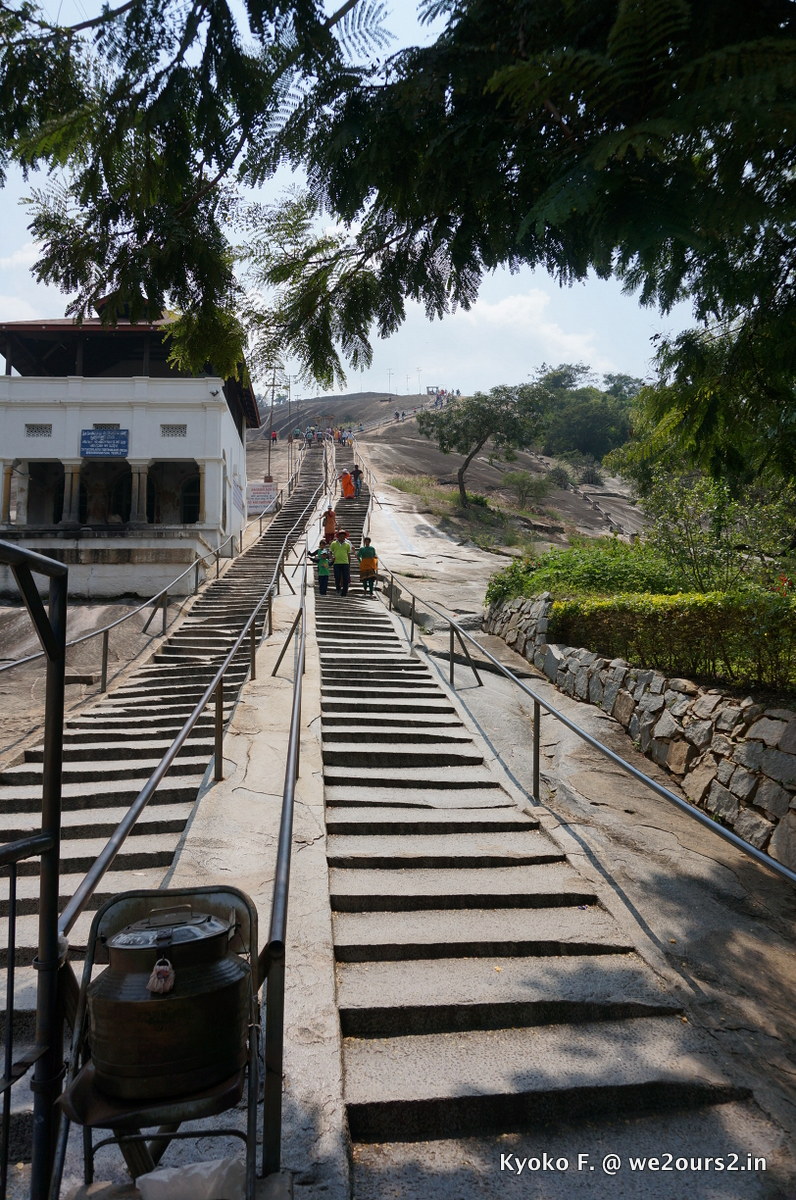 Shravanabelagola-Karnataka-Only-In-India-03-Oct-2014-5-07-PM.jpg