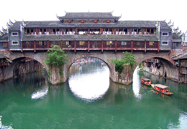 fenghuang-old-town-436481.jpg
