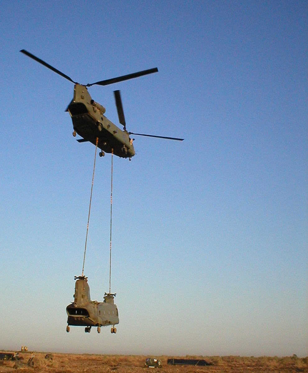 HCII_Chinook_Helicopter_Lift_3_Master.jpg