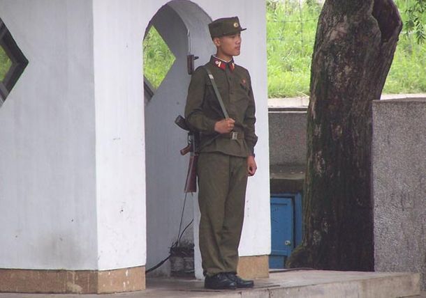 north-korean-soldier.jpg