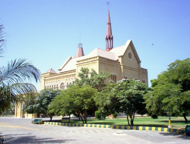 Karachi_Frere_Hall.jpg