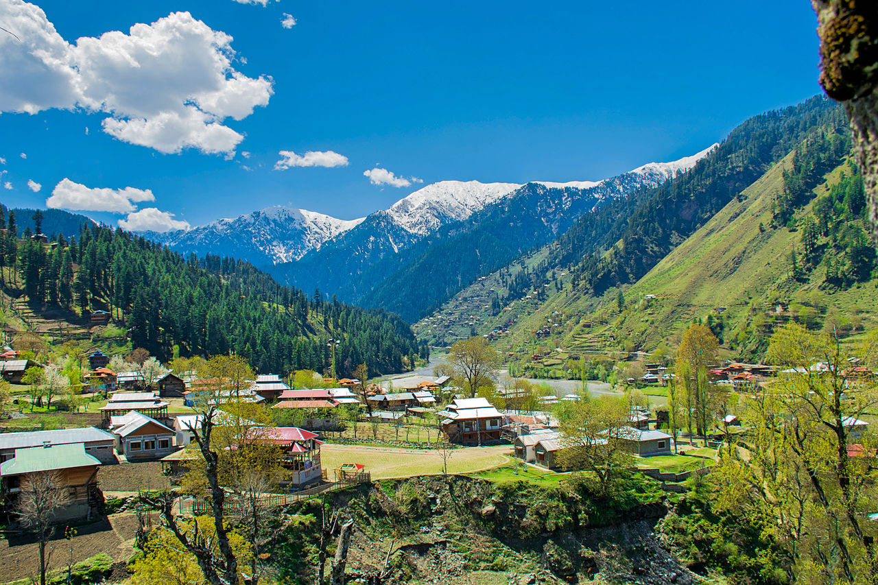 View_From_Sharda_Fort_Azad_Jammu__Kashmir_Pakistan-select.jpg