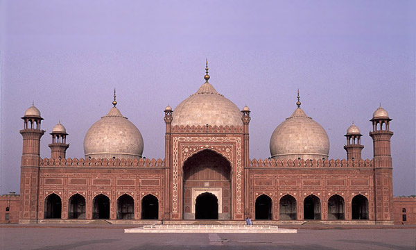 badshahi_mosque_rizwan_dar.jpg