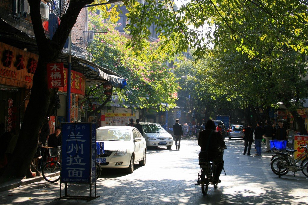 Guangzhou-street-China.jpg
