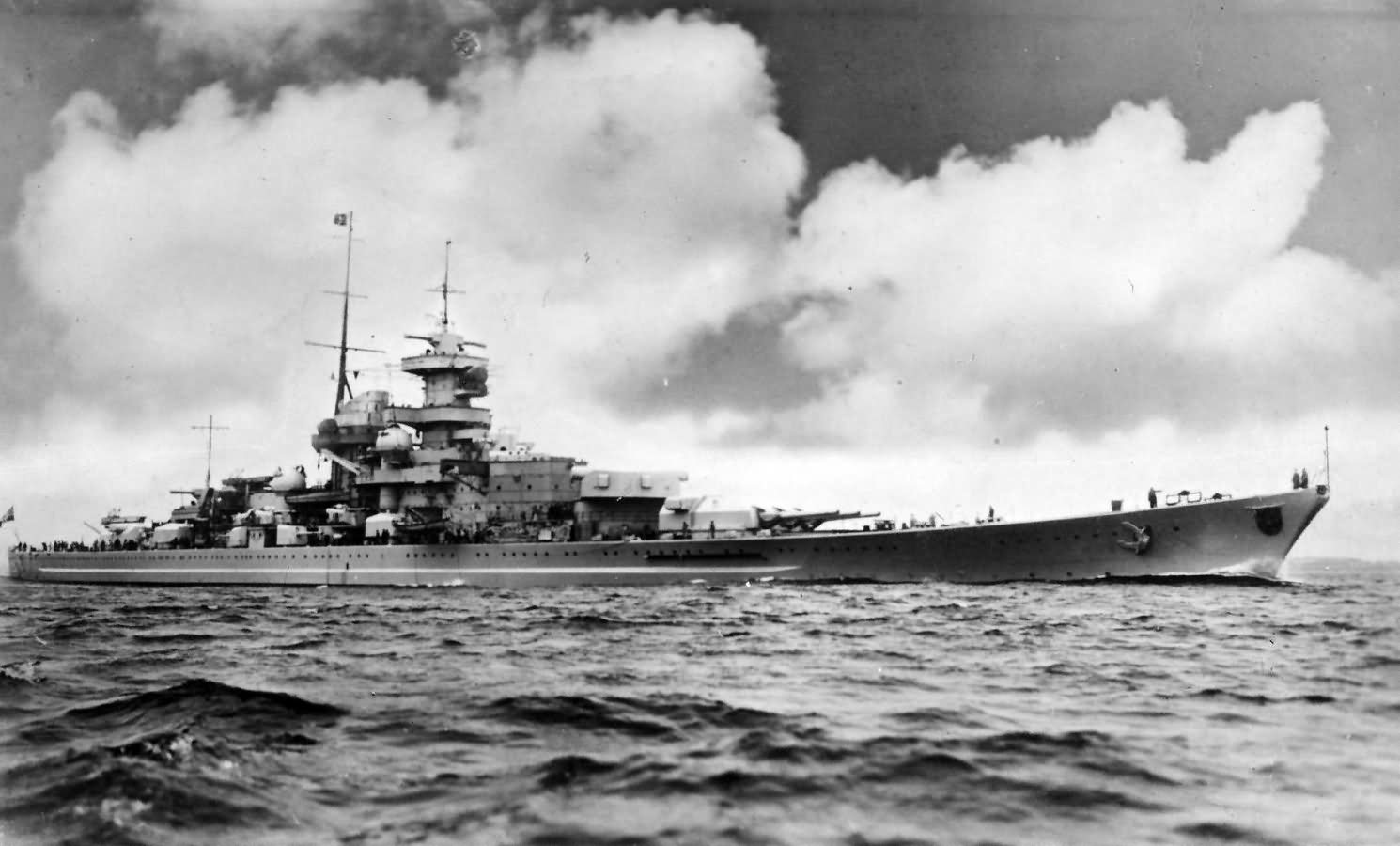 German_battleship_Gneisenau.jpg