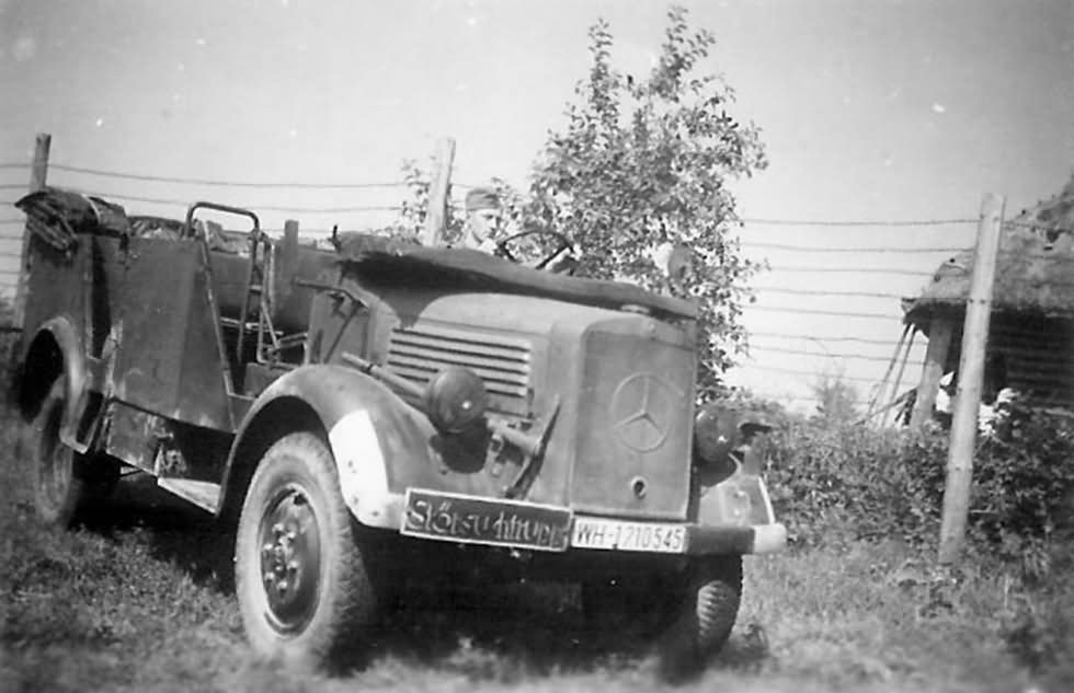 Mercedes_Benz_L1500A_1940.jpg