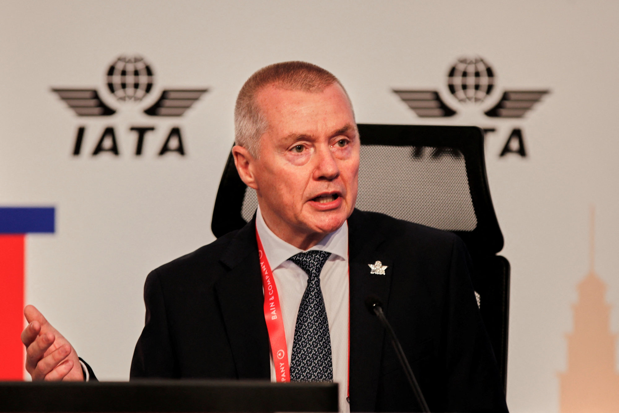 The IATA hopes to see Russian airspace reopen to all airlines, says association chief Willie Walsh. Photo: Reuters