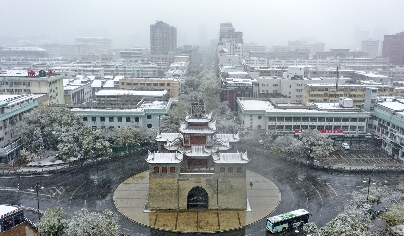 Snow also fell in Yinchuan in the northwestern region of Ningxia. Photo: Xinhua