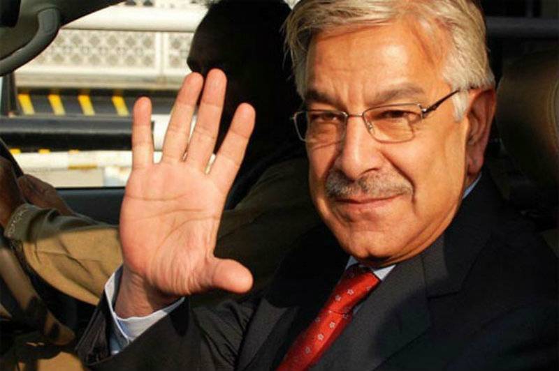 Khawaja Asif drawing Rs1.43m salary from UAE firm