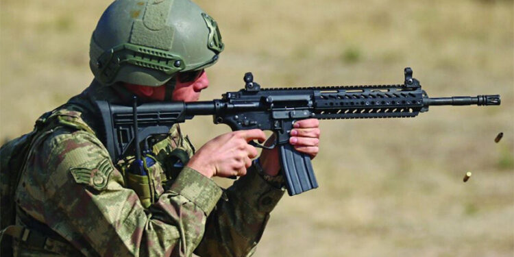 Turkey donates modern infantry rifle to Albania