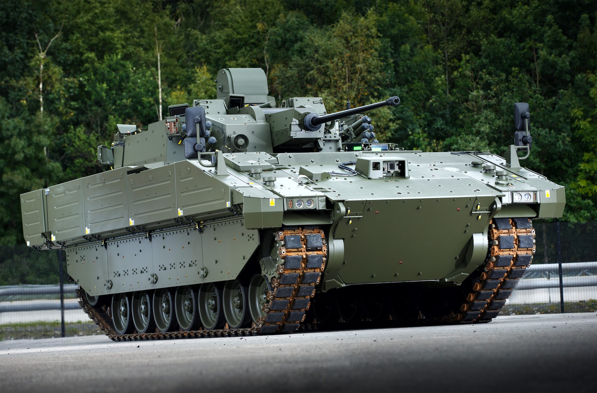 The-AJAX-reconnaissance-vehicle-will-soon-enter-service-with-the-British-e1581077487156.jpg