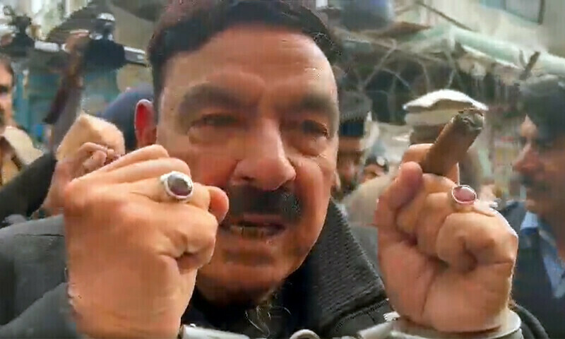 <p>Screengrab from video posted by <a rel=noopener noreferrer target=_blank class=link--external href=https://twitter.com/ShkhRasheed>@ShkhRasheed</a> on Twitter.</p>