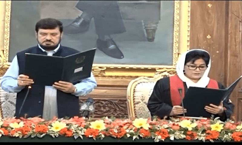 <p>KP Governor Haji Ghulam Ali administers Justice Musarrat Hilali’s oath as Peshawar High Court chief justice. — Photo provided by author</p>
