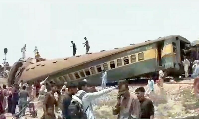 This image shows the derailed bogies in Nawabshah on Sunday. — DawnNewsTV