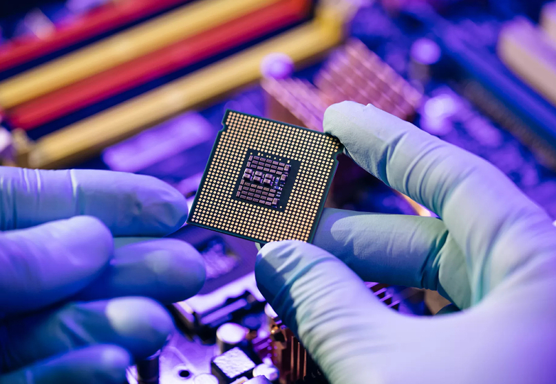 Vietnam seeks to deepen its integration into global semiconductor supply chains. Photo courtesy of Shutterstock.