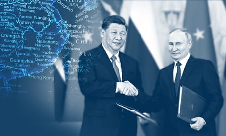 Chinese President Xi Jinping and Russian President Vladimir Putin shake hands.
