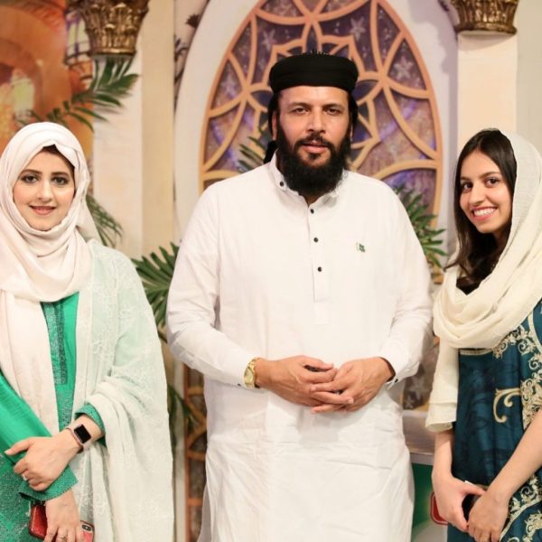 Bushra Iqbal & Aamir Liaquat Daughter in Aftaar Transmission
