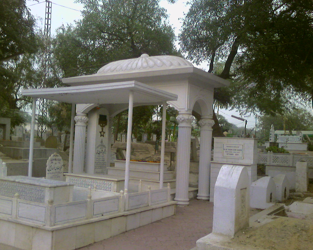 Graves of Major Shabbir and his friend Tanveer, side by side