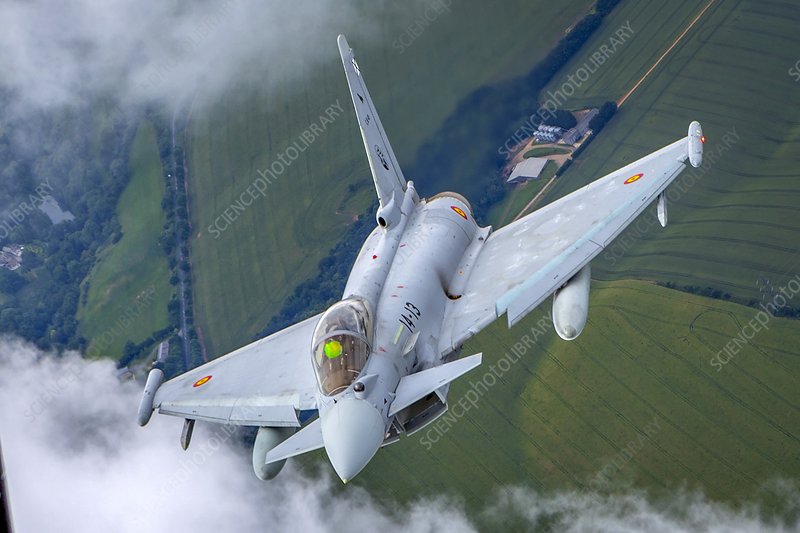 C0463416-Spanish_Air_force_Eurofighter_Typhoon_in_flight.jpg
