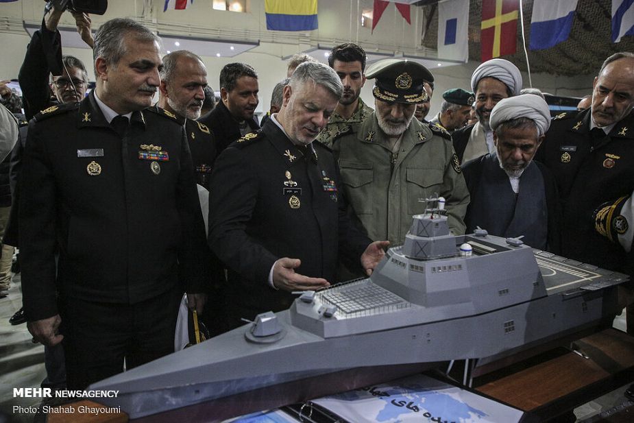 Iran_has_unveiled_trimaran_warship_design_Safineh_guided_missile_destroyer_project_925_001.jpg