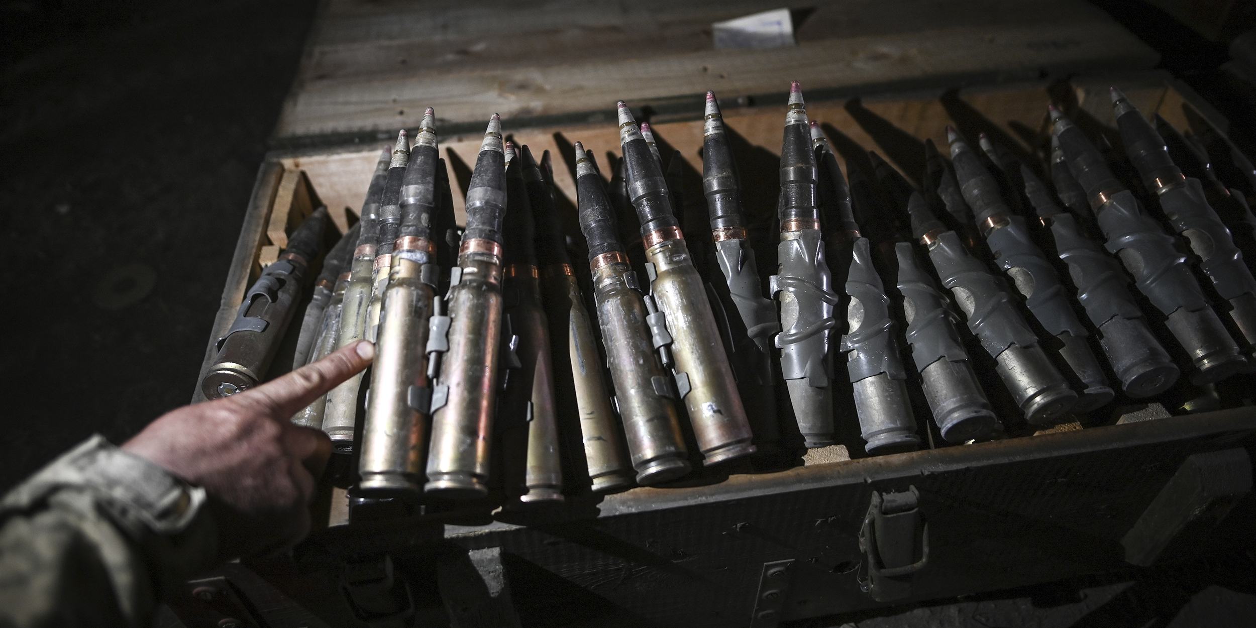 AP23142780008136-ammunition-ukraine-hero.jpg