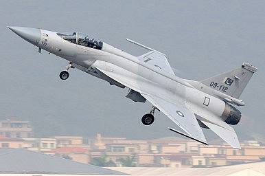 pakistan-s-indigenous-built-jf-17-block-iii-to-get-state-of-the-art-aesa-radar-ecm-and-missiles-1524846544-7099.jpg