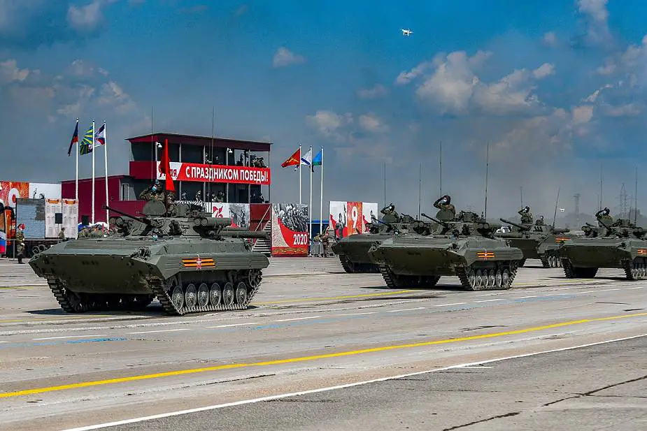 BMP-2M_Berezhok_tracked_armored_IFV_Russia_victory_day_military_parade_2020_001.jpg