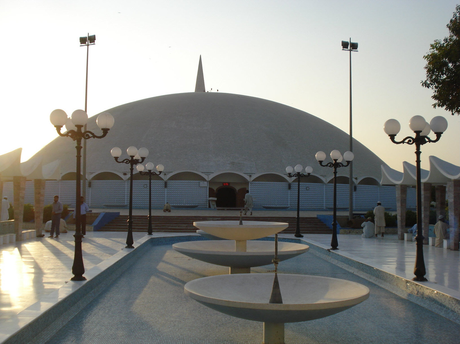 04-Masjid-e-Tooba-DHA-Karachi.jpg