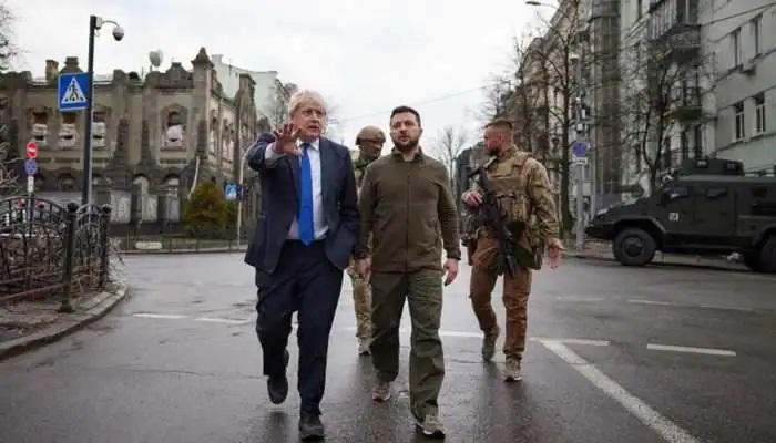 1030514-boris-johnson-volodymyr-zelenskyy-ukraine-kyiv.jpg