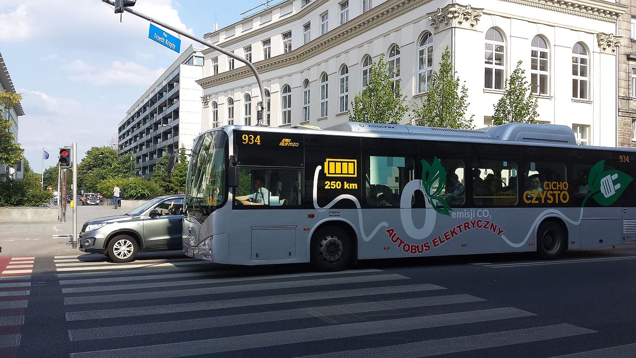 1280px-BYD_bus,_Warsaw.jpg