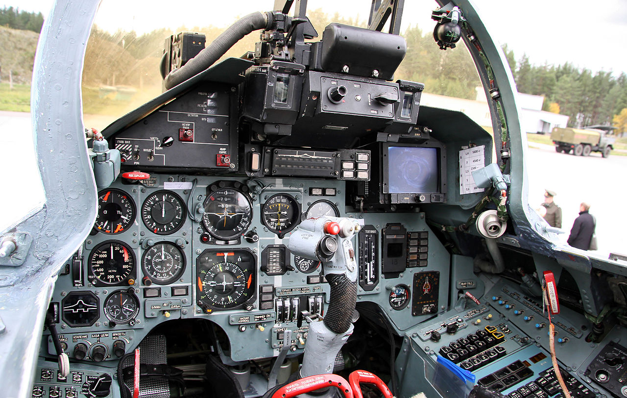 1280px-Cockpit_of_Sukhoi_Su-27_(2).jpg