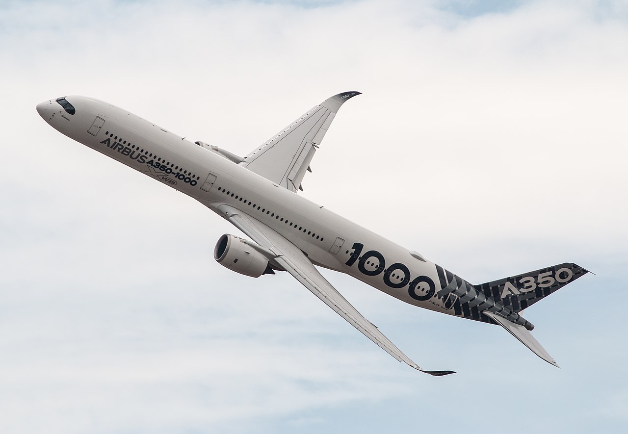 1280px-EGLF_-_Airbus_A350_-_F-WLXV_(43447425601).jpg