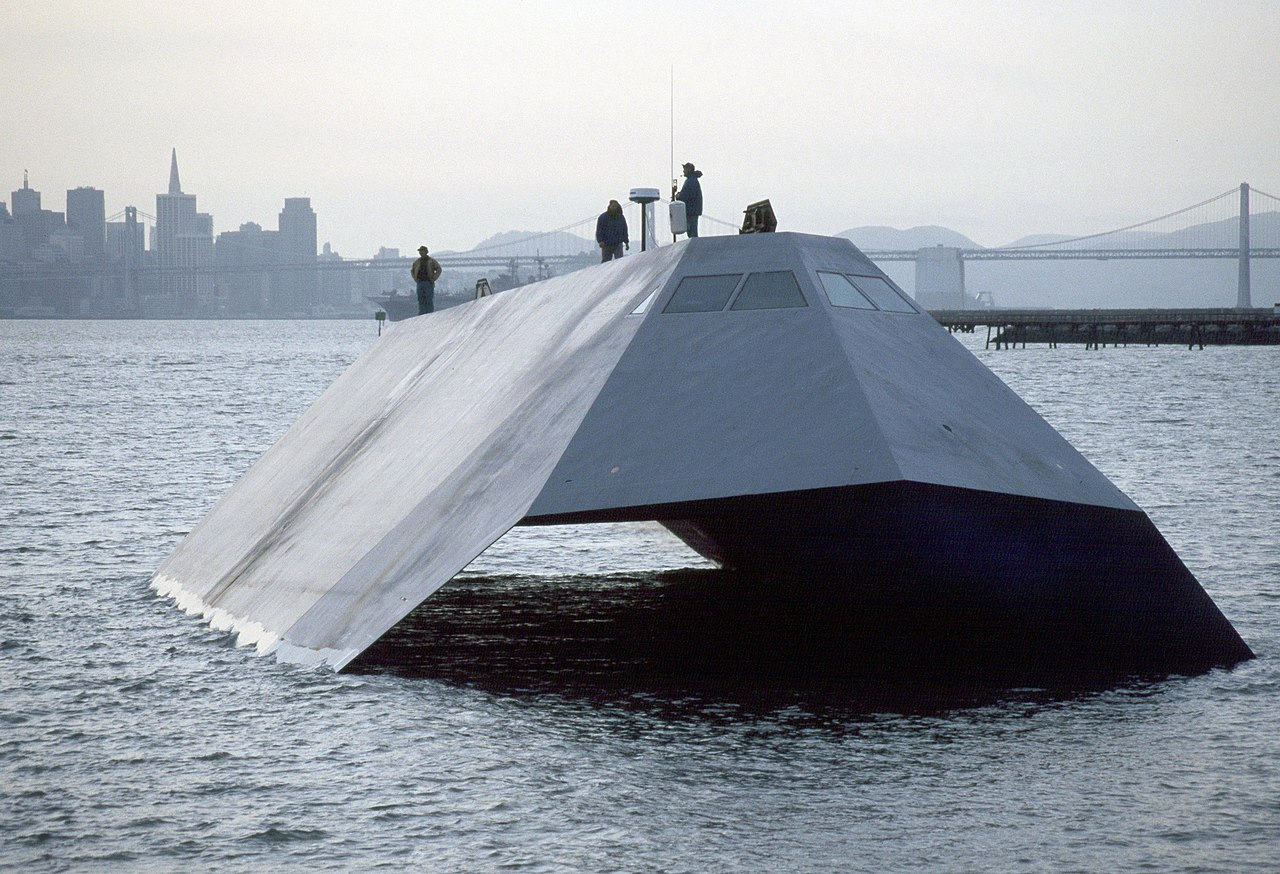 1280px-US_Navy_Sea_Shadow_stealth_craft.jpg